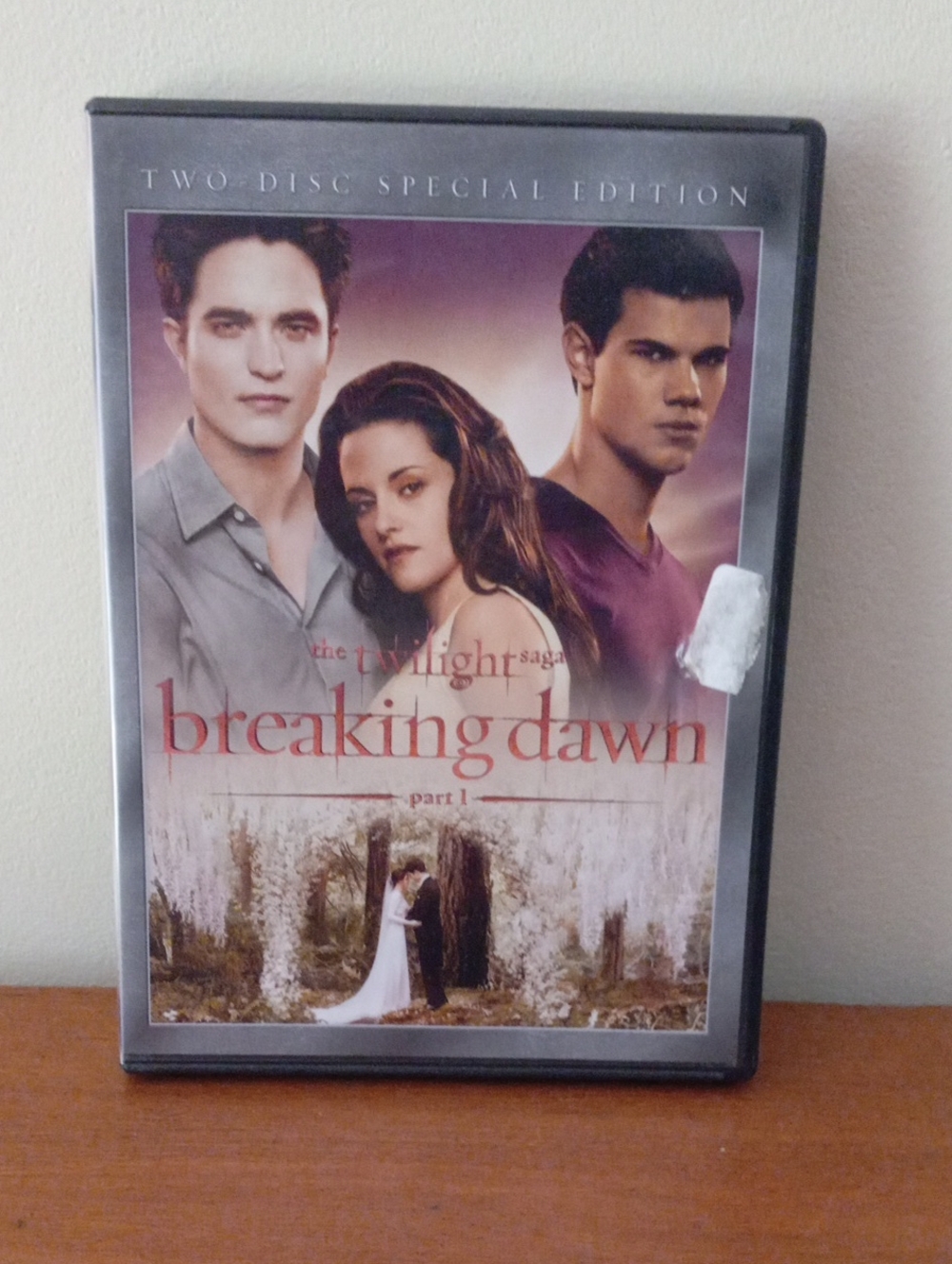 The Twilight Saga: Breaking Dawn Part 1 DVD - Robert Pattinson, Kristen Stewart